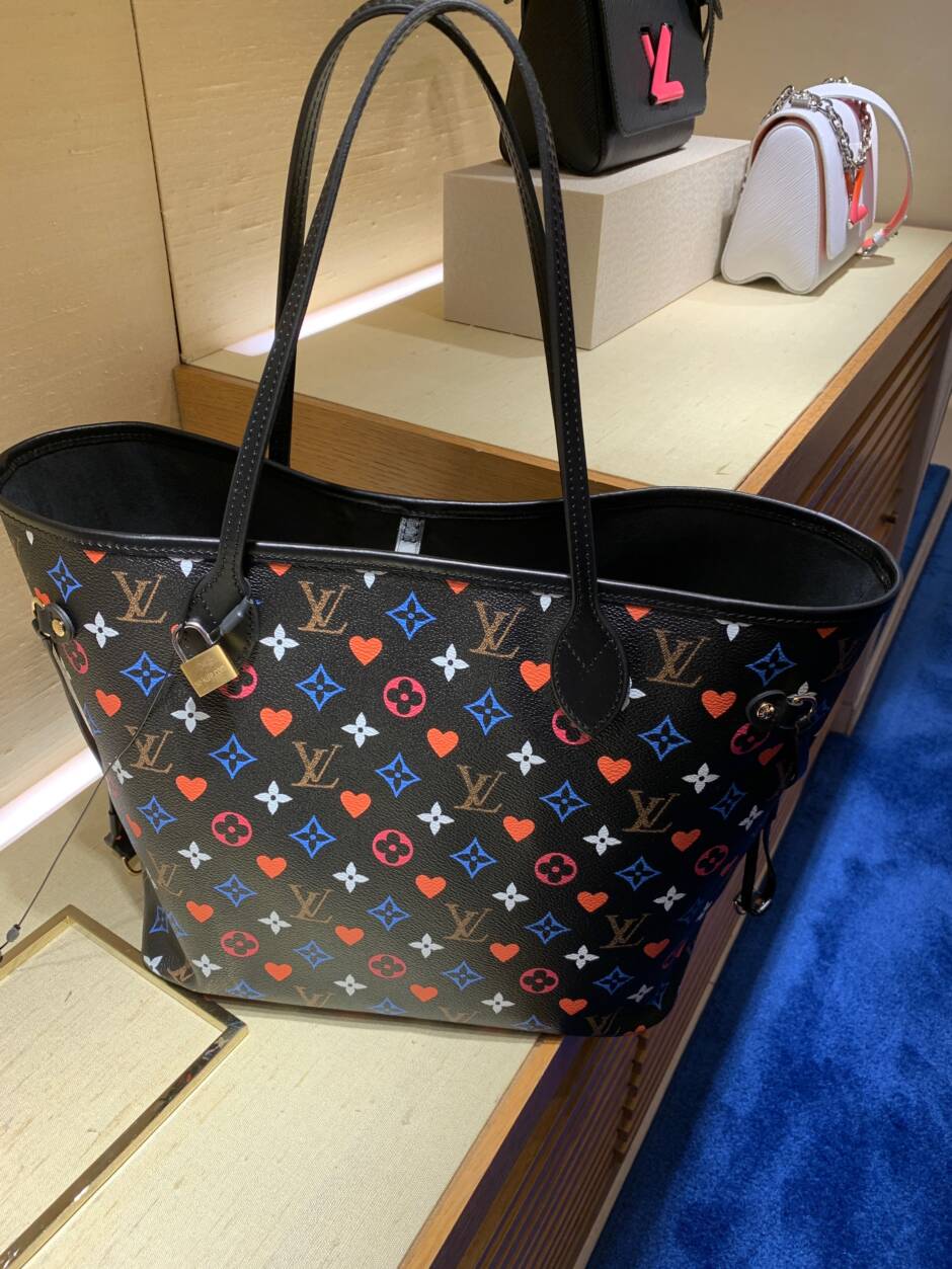 Louis Vuitton Heart Bag Cruise 2021 Unboxing, Reveal, & What Fits