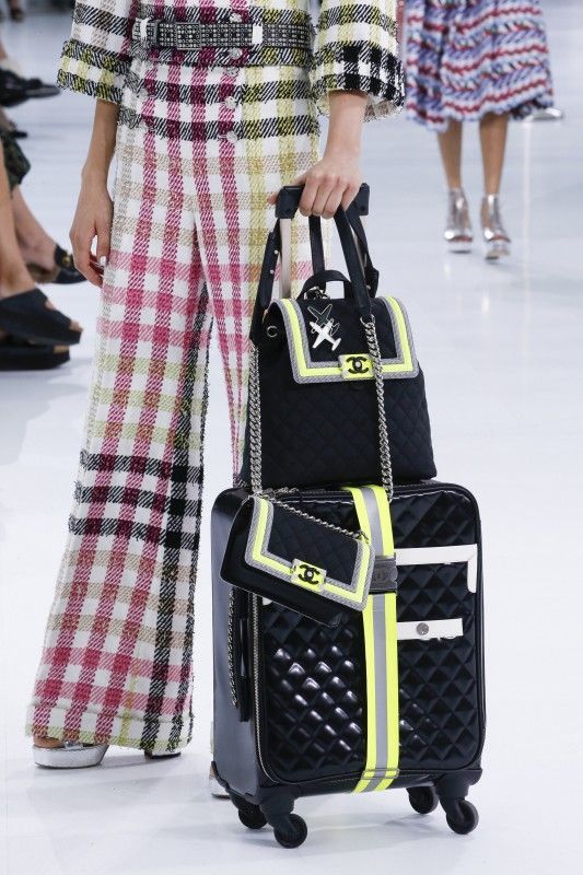 Louis Vuitton Fall/Winter 2016 Runway Bag Collection - Spotted Fashion