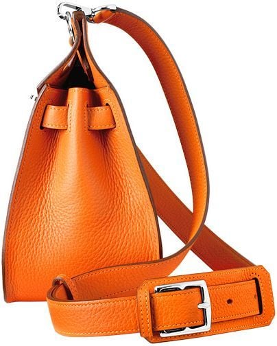 Jenny McCarthy carries the totally underrated Hermes Jypsiere