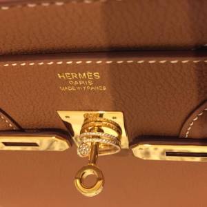 Do You Prefer Gold or Silver Hardware For Your Bags?