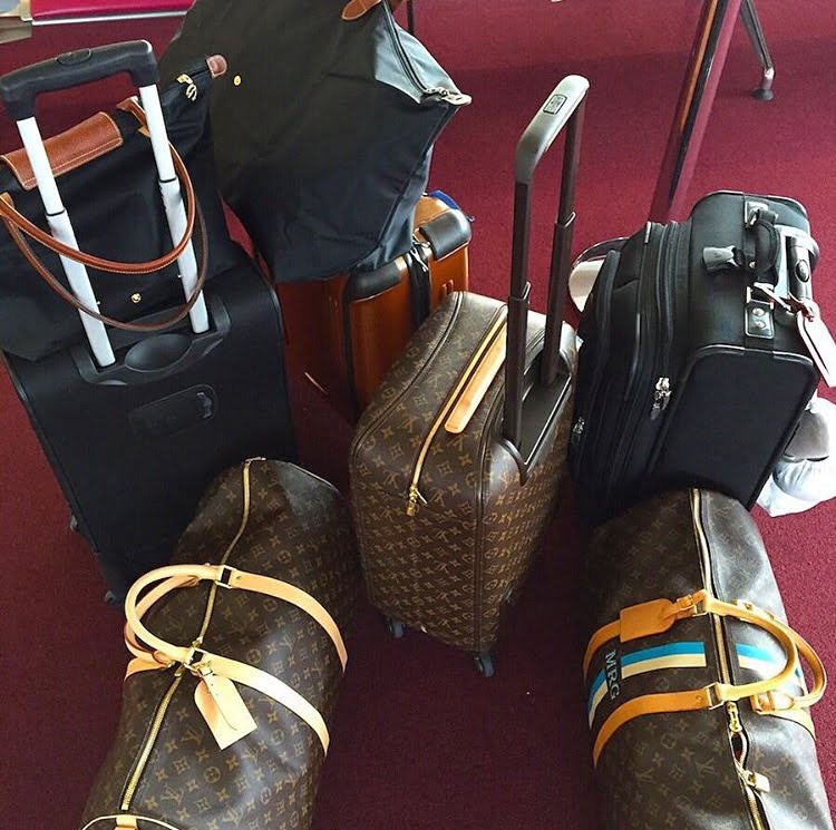 Chiara Ferragni Louis Vuitton travel bag air port style