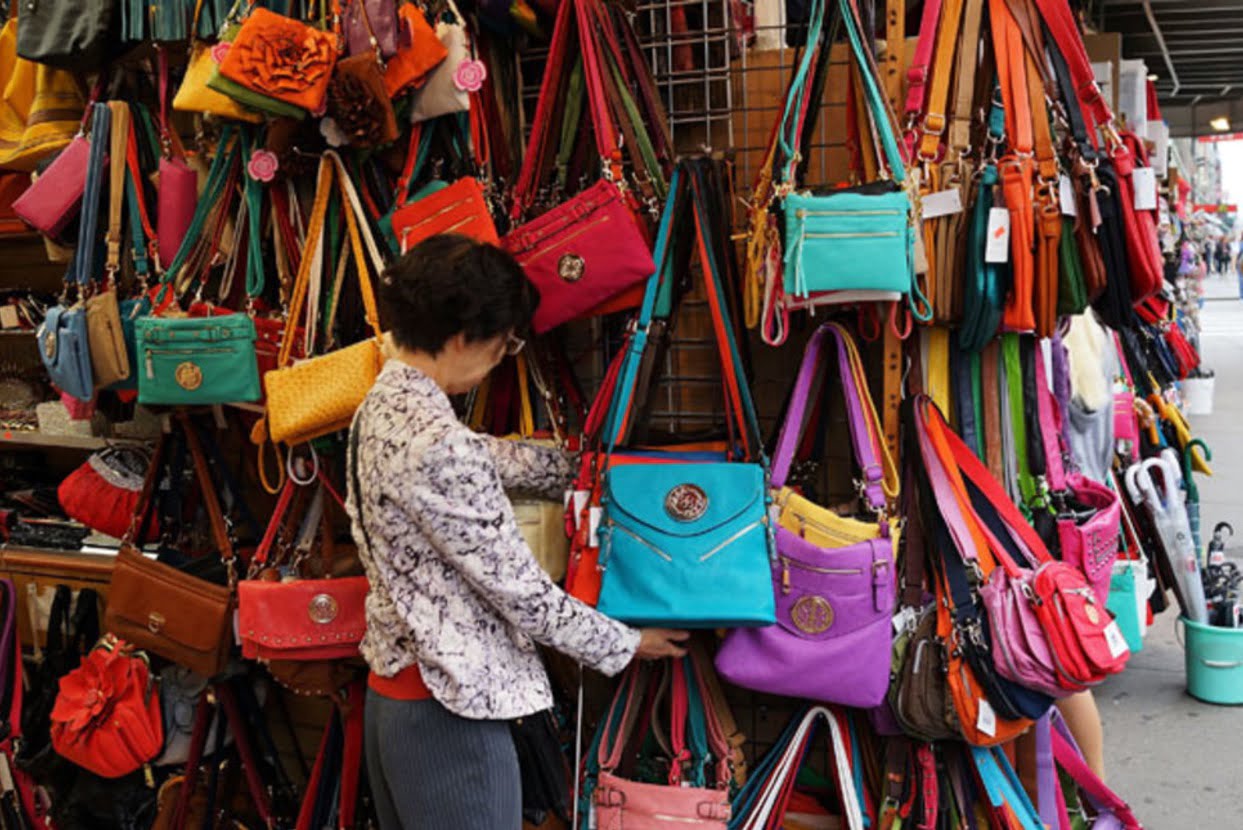 How to spot a counterfeit designer handbag (don't get scammed