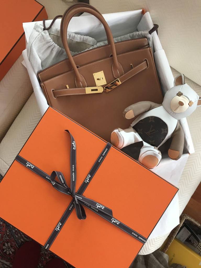 We are looking for Hermès barenia bags