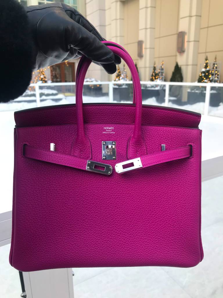 Hermès F/W 2017 Rose Pourpre color is a balance between hot pink