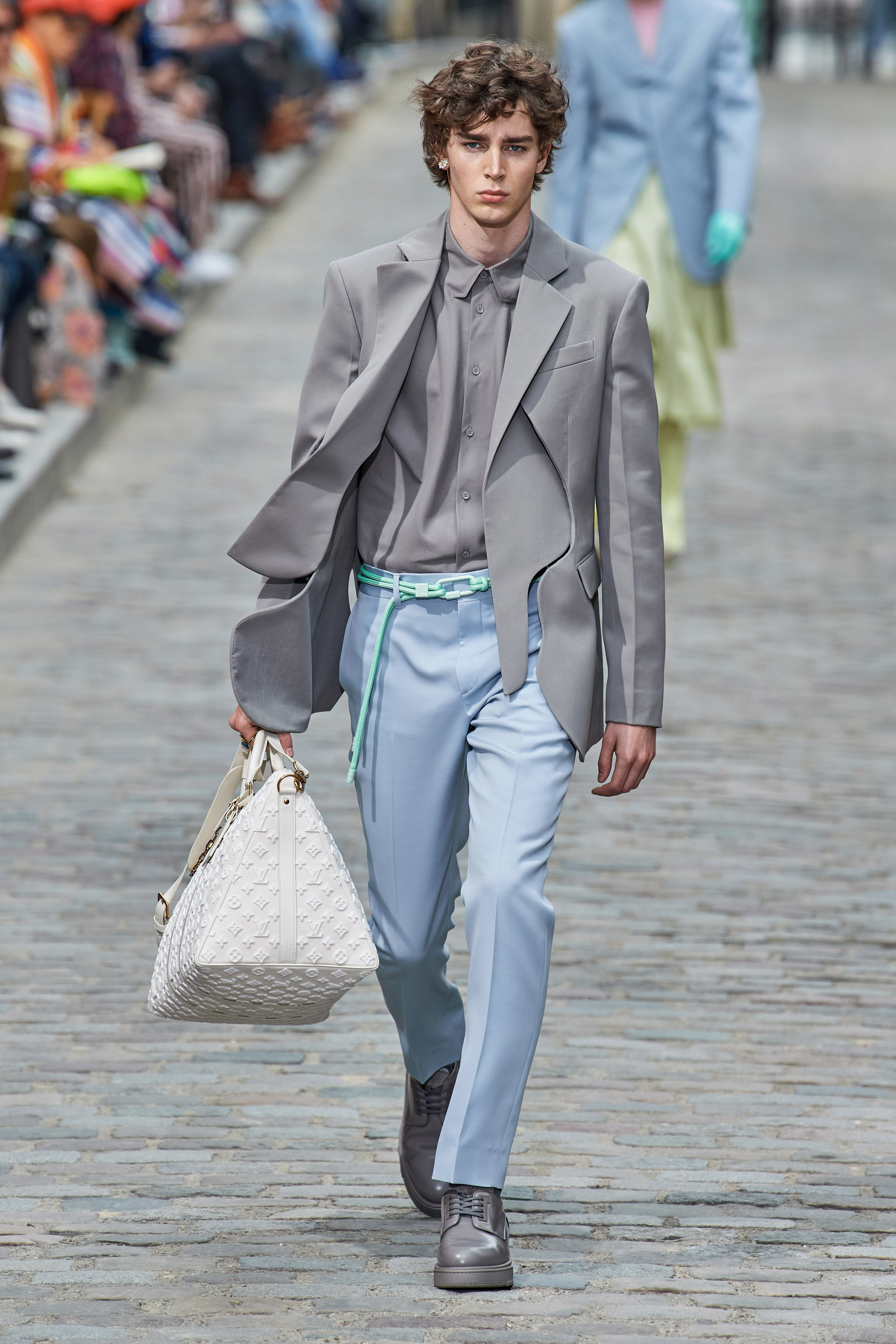 The men's bag trend is on the rise… here are the runway highlights