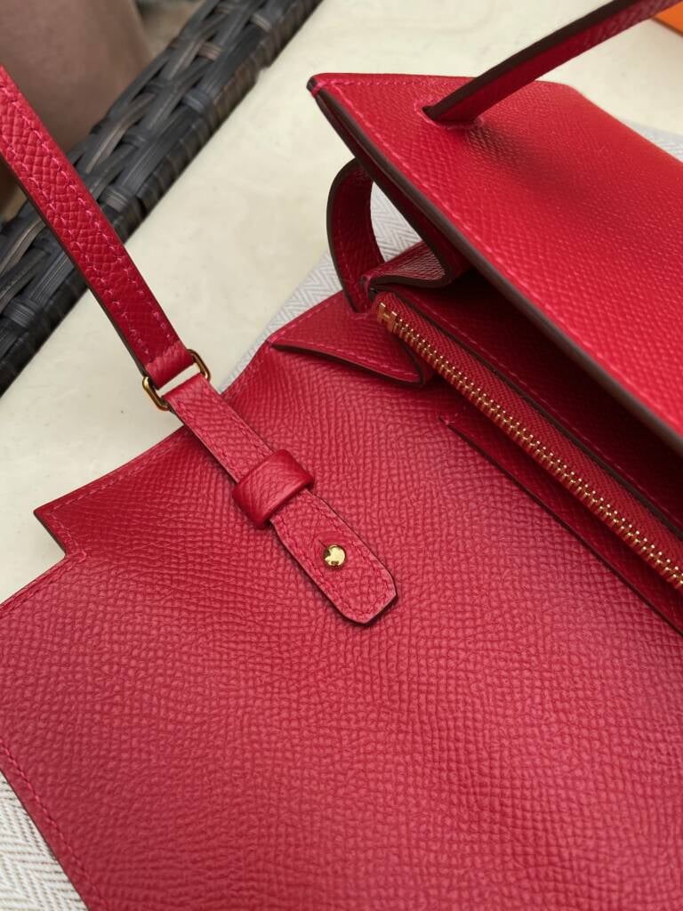 HERMÈS KELLY TO GO REVIEW, MOD-SHOTS, WHAT FITS, PROS & CONS