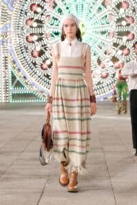 Walk the Chanel, Dior and LV Digital Runways to See The Best Bags From ...