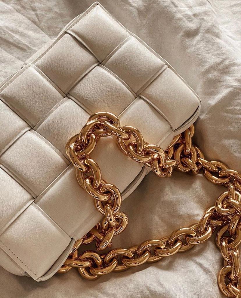 Bottega Veneta Chain Pouch Handbag in Turquoise Leather