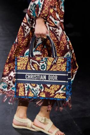 There's A New Size For Dior's Iconic Book Tote - BAGAHOLICBOY