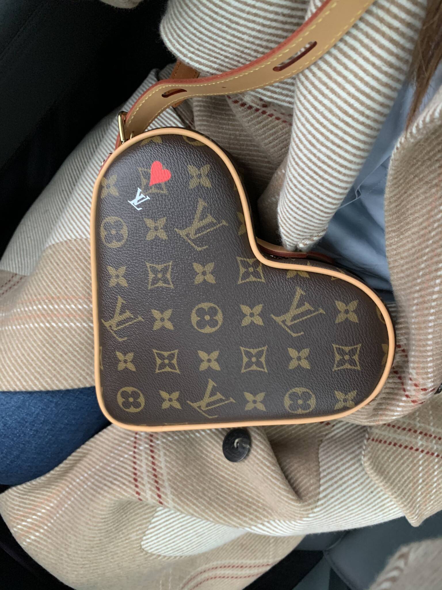 louis vuitton heart bag red