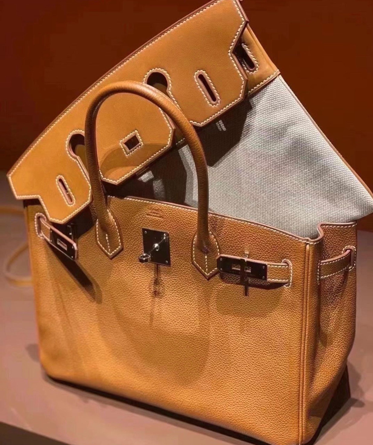 The new Hermès Birkin 3 in 1 bag. What are your thoughts? Comment belo
