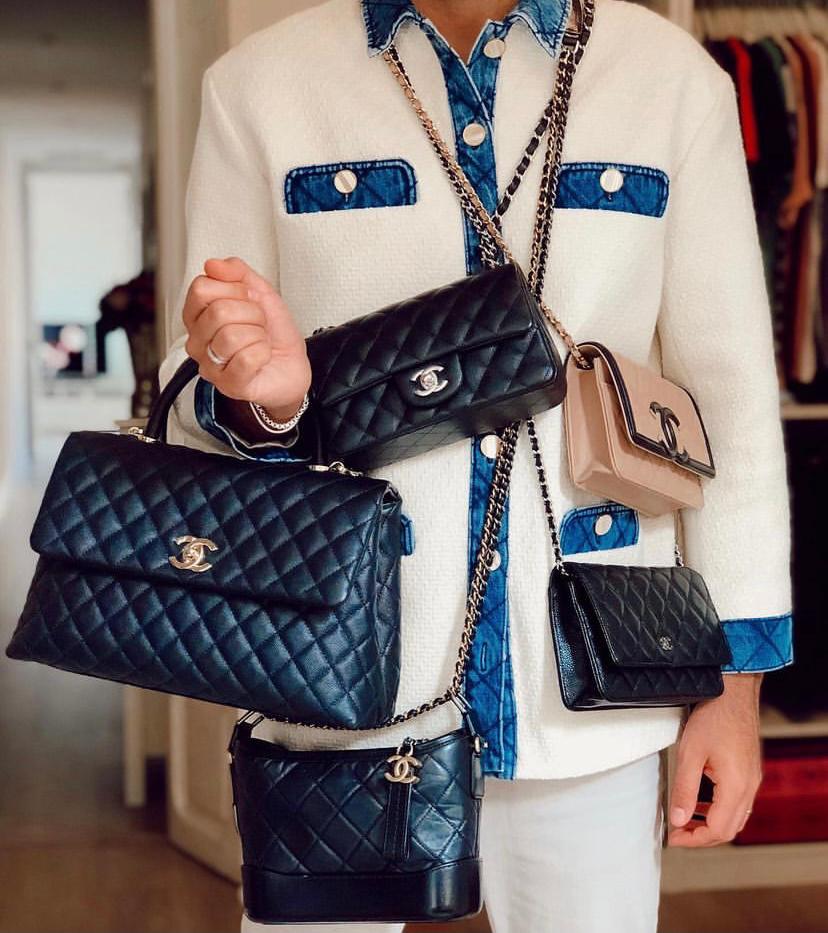 Are these bags jumbo or medium sized? : r/chanel