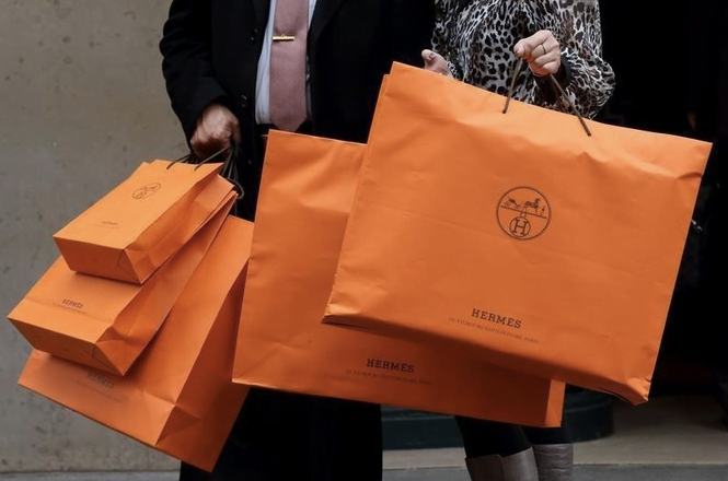 Chinese Whispers: Hermès Denies 'Unspoken Rules' of Buying a Birkin Handbag,  and More