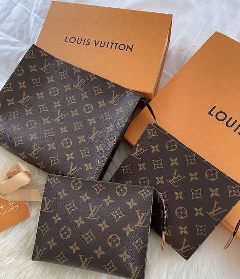 Recalling #LouisVuitton signatures. A Monogram bag from