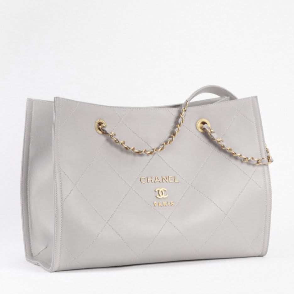 lo-murphy--authenticate-designer-handbag-chanel-shopping-bag