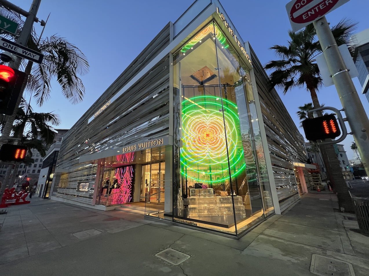 Louis Vuitton Boutique Beverly Hills - Love Beverly Hills