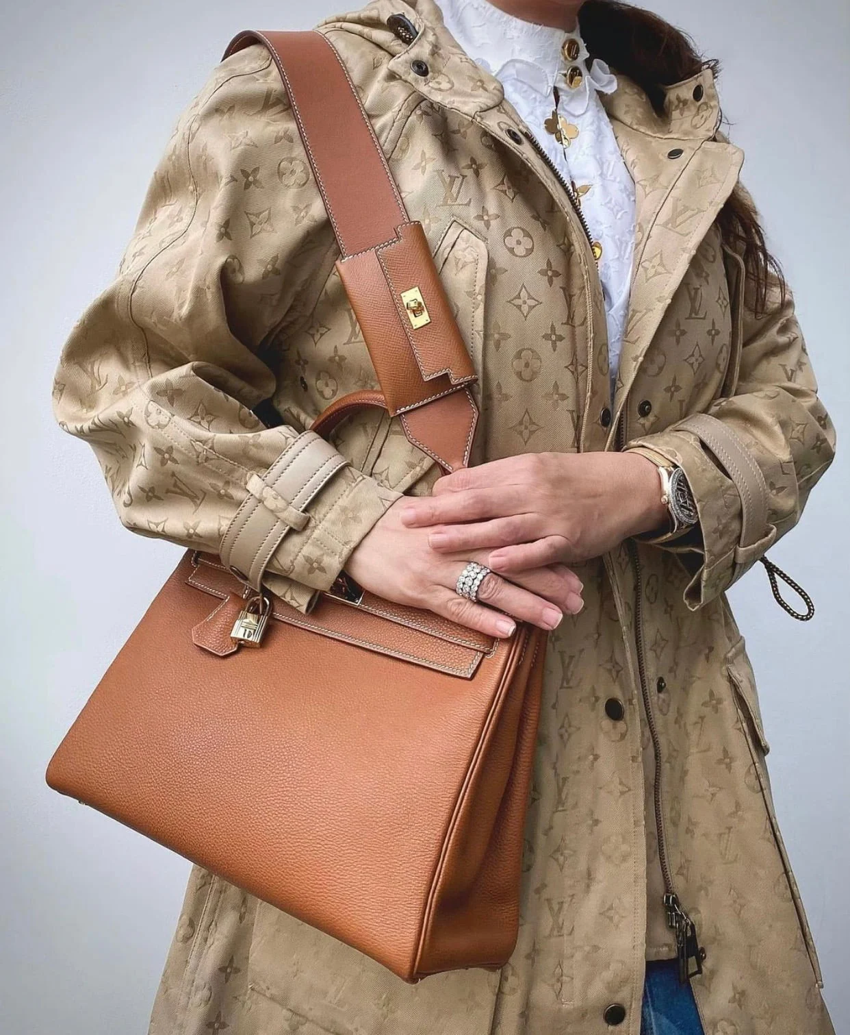 Hermès Exceptional & Rare Hermes Kelly Handbag 32 saddler shoulder strap in  green box leather ref.717317 - Joli Closet