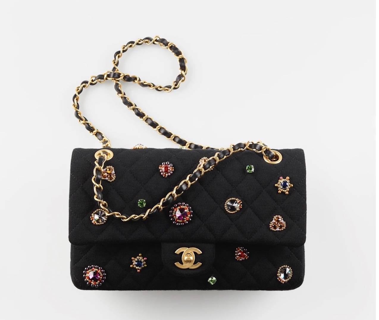 Learn All About One of This Season's Hottest Bags: The Chanel 22 - The Vault