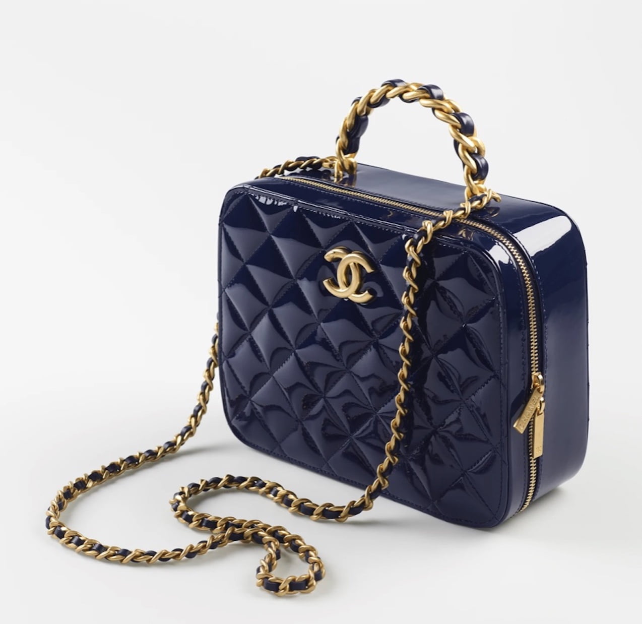 Learn All About One of This Season's Hottest Bags: The Chanel 22 - The Vault