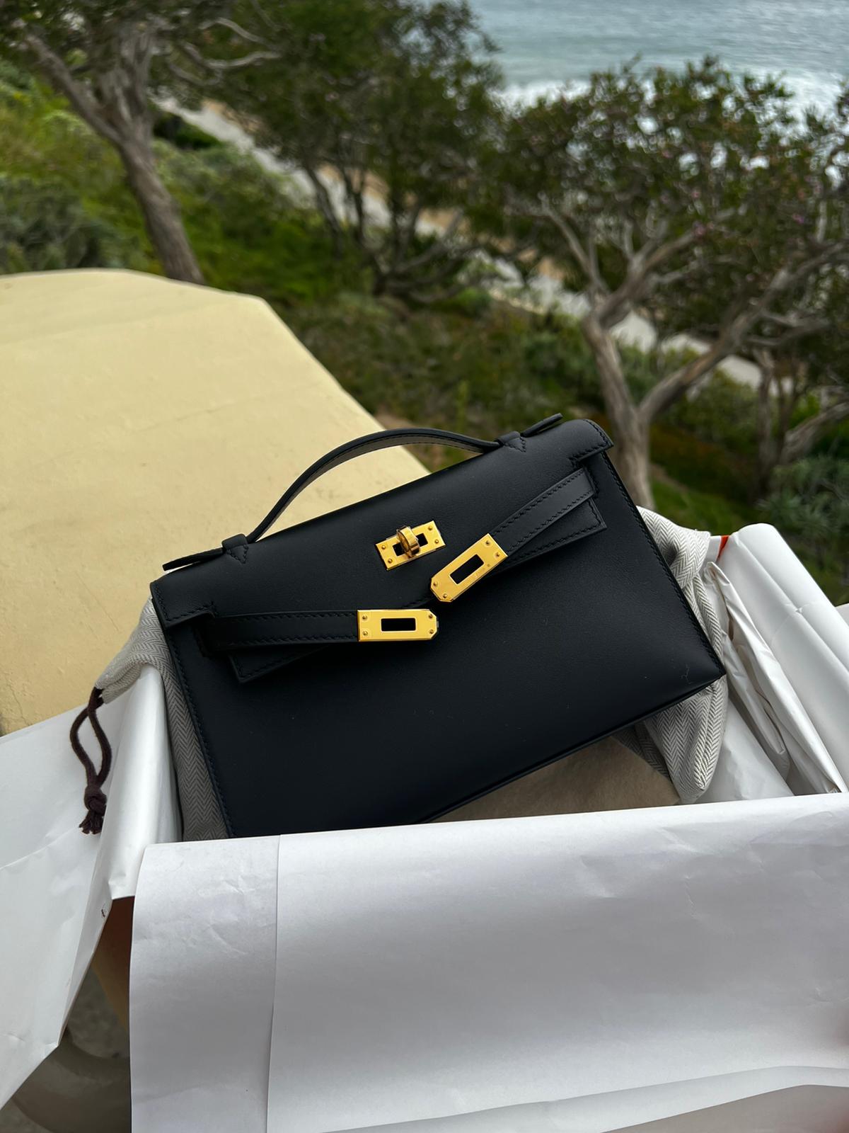 Hermes Kelly bag Size Guide 2023 • Petite in Paris