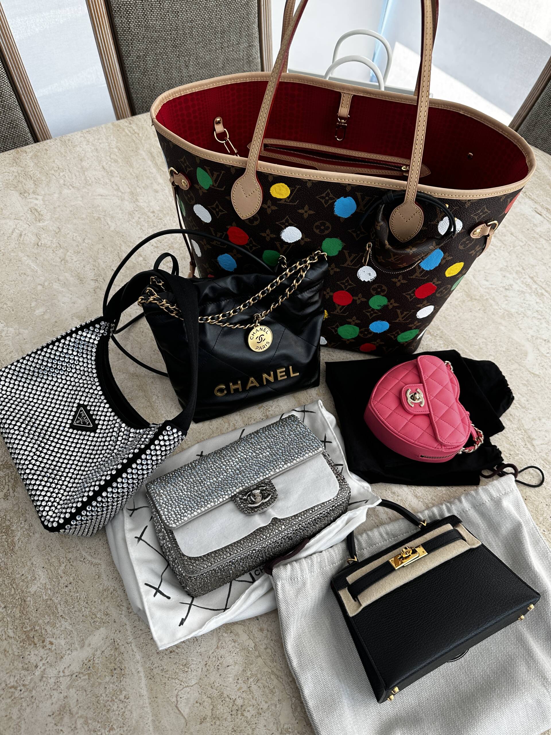 Classic handbag, Lambskin & gold-tone metal, black — Fashion | CHANEL