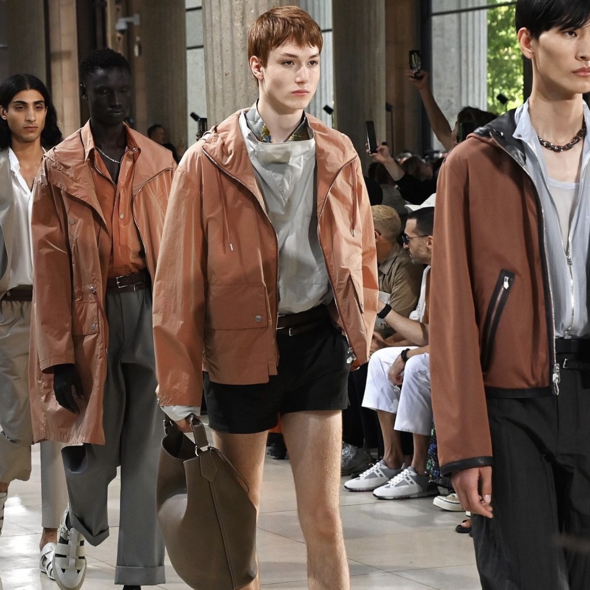 Hermès Delivers Timeless, Classic Luxury for FW19 Men's Collection |  Menswear, Mens winter fashion, Menswear runway