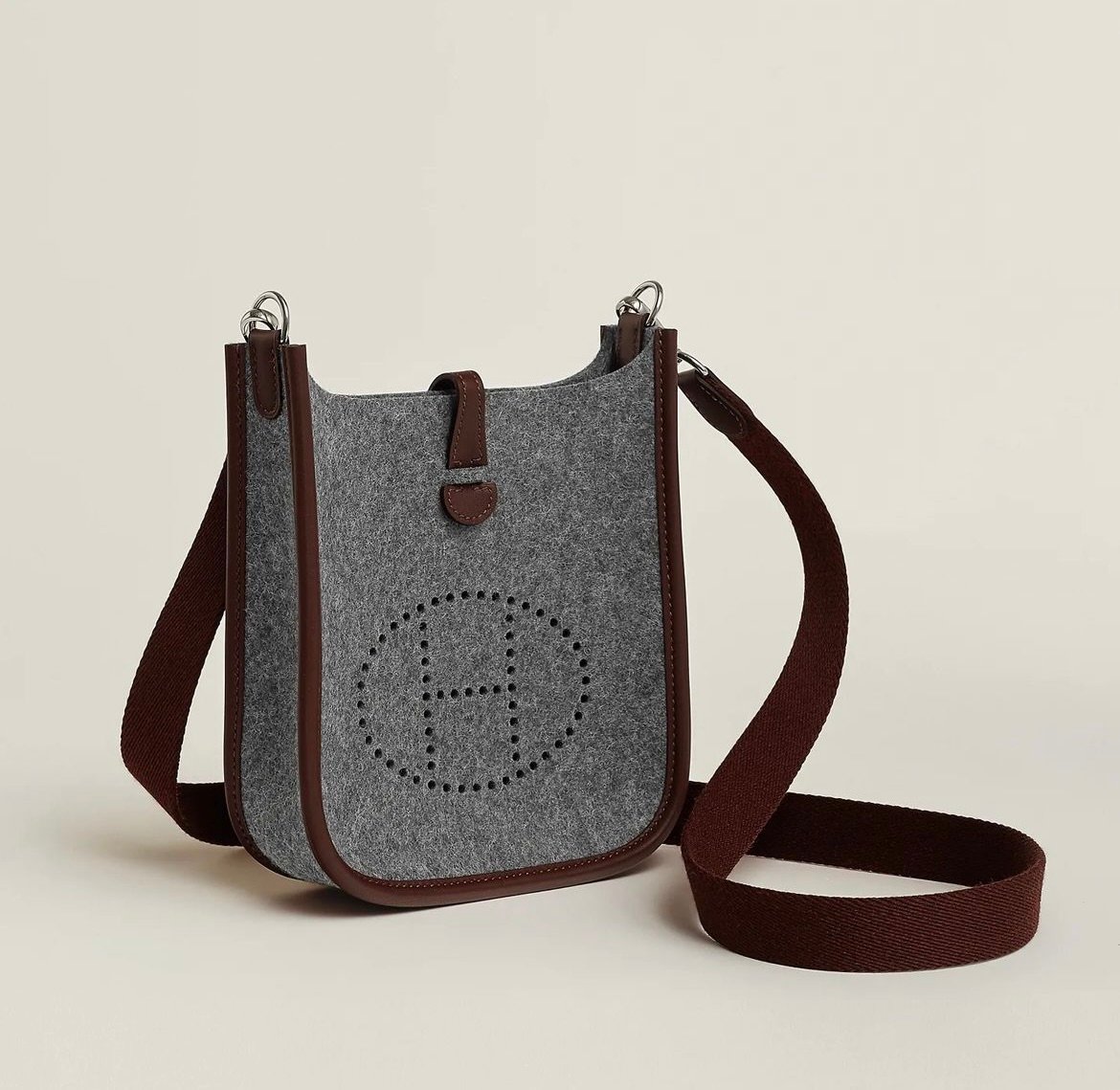 Mood Swings - Damsel In Dior in 2023  Hermes evelyn bag, Hermes handbags, Hermes  evelyn