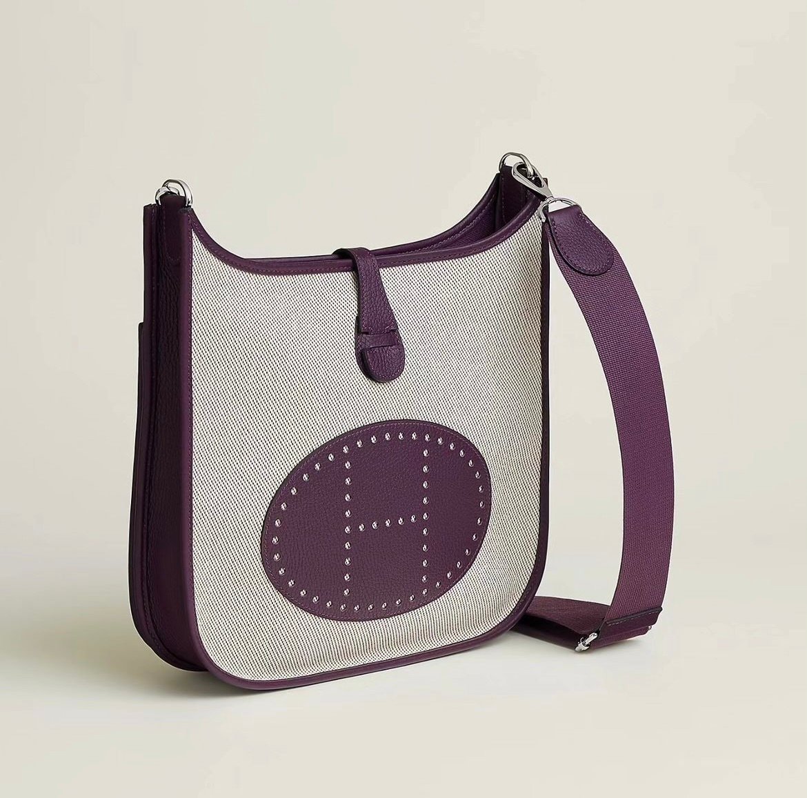 Hermes Evelyne 33 H-Shape Perforated Medium Crossbody Handbag
