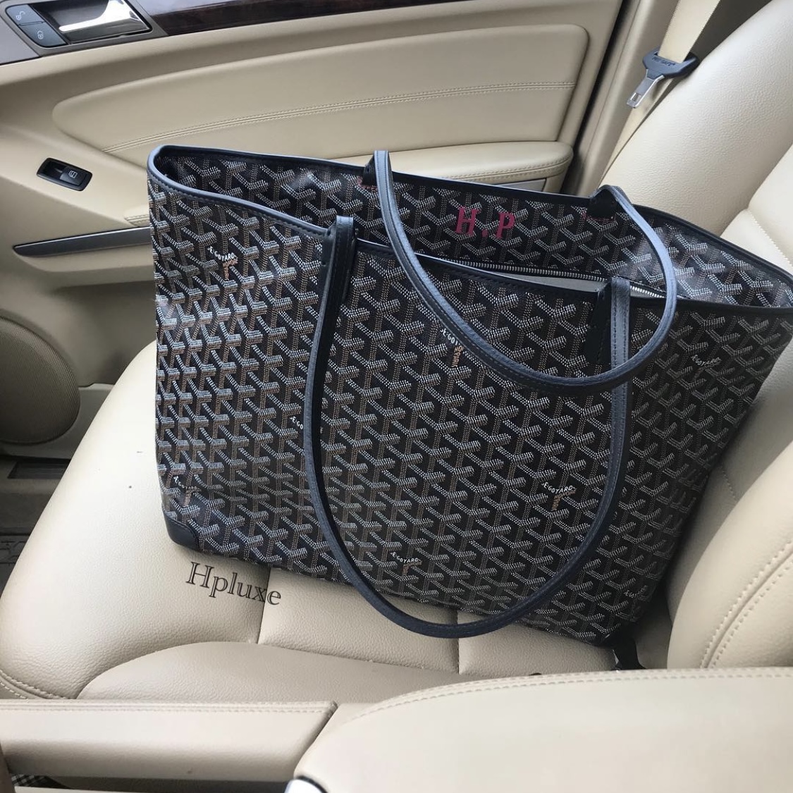 Goyard PM vs. GM: Which one to choose? - Democratic Luxe 2023