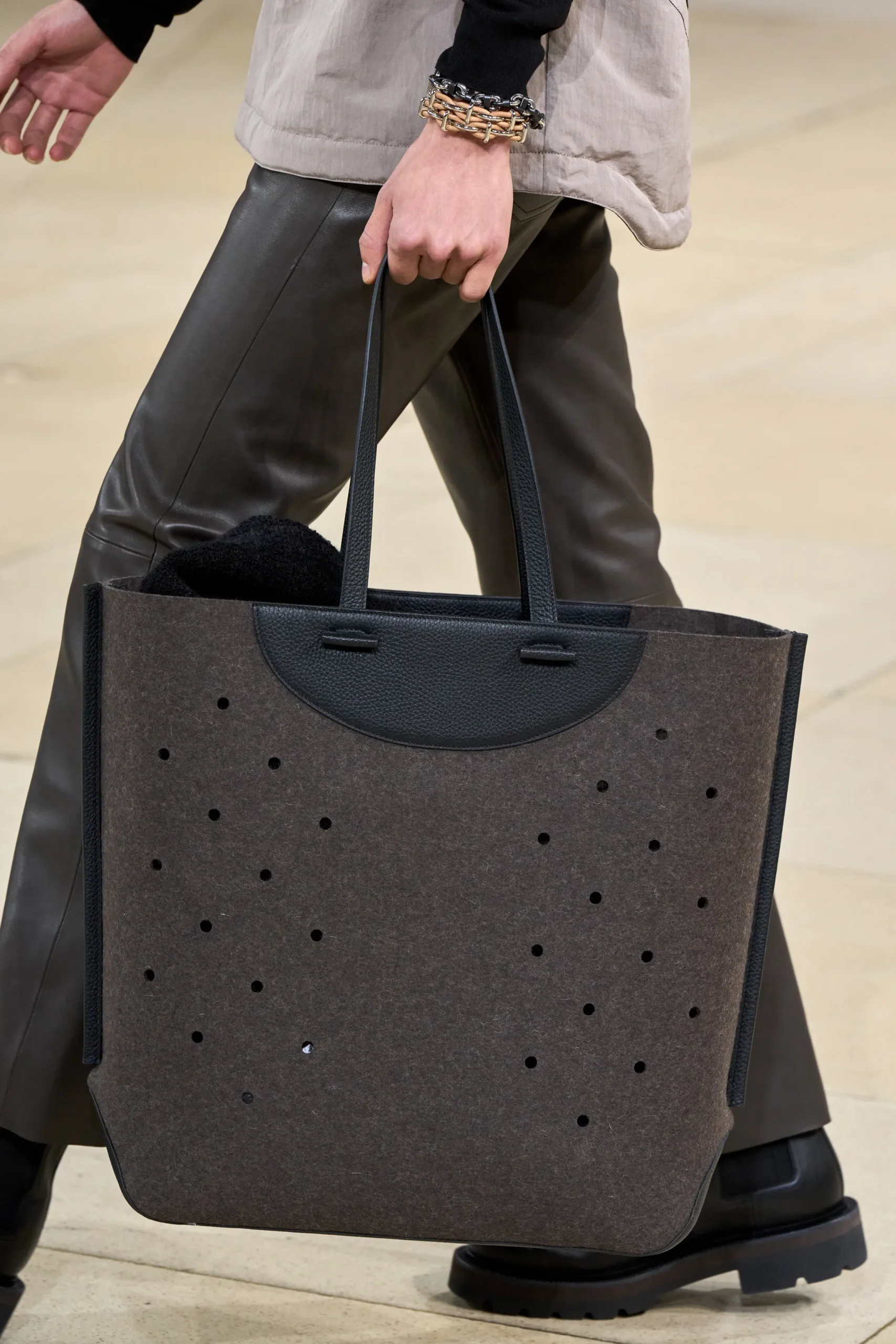 Hermès Wool Tote Men's Winter 2025 Collection