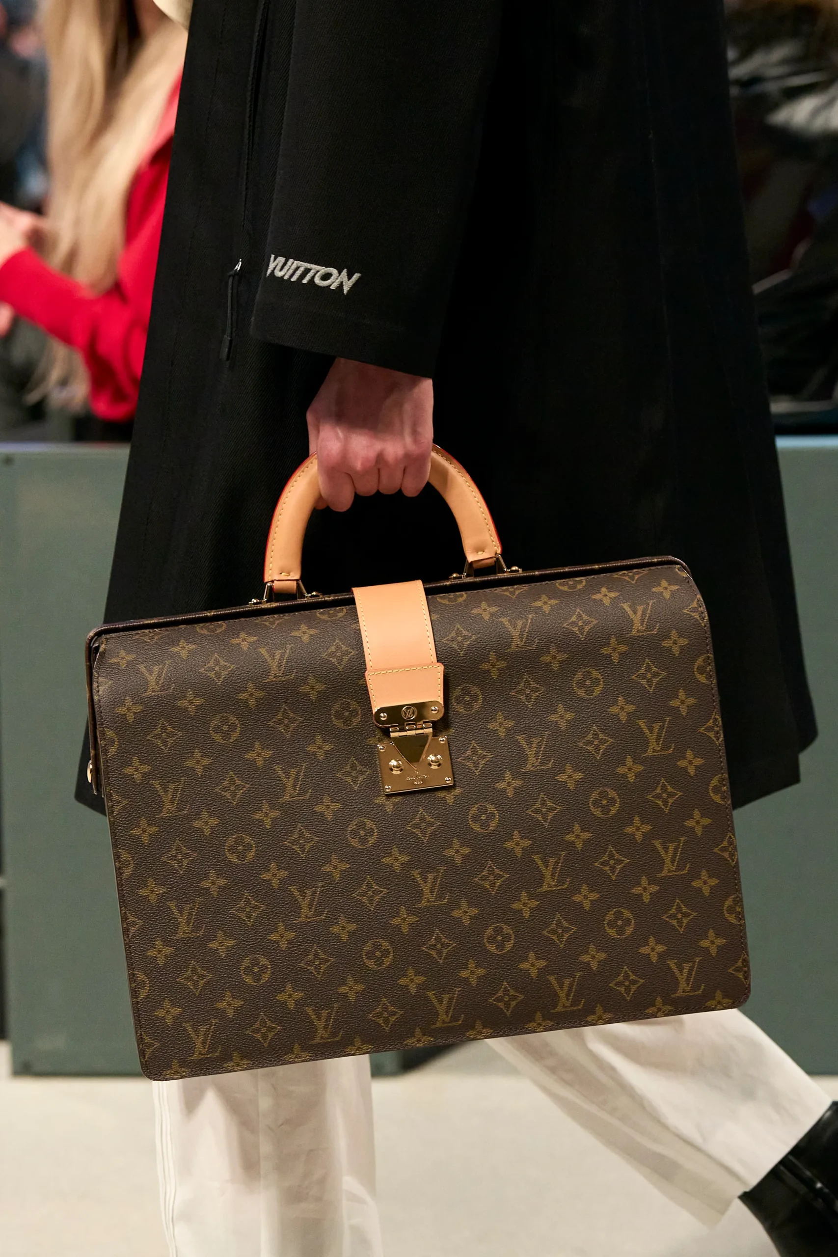 louis vuitton fall-winter 2025 Serviette Fermoir