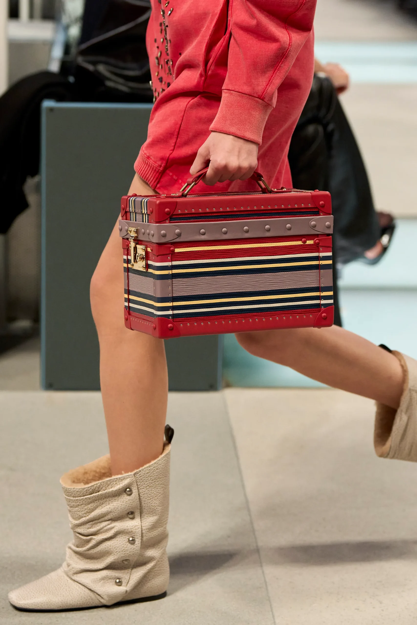 louis vuitton fall-winter 2025 mini trunk