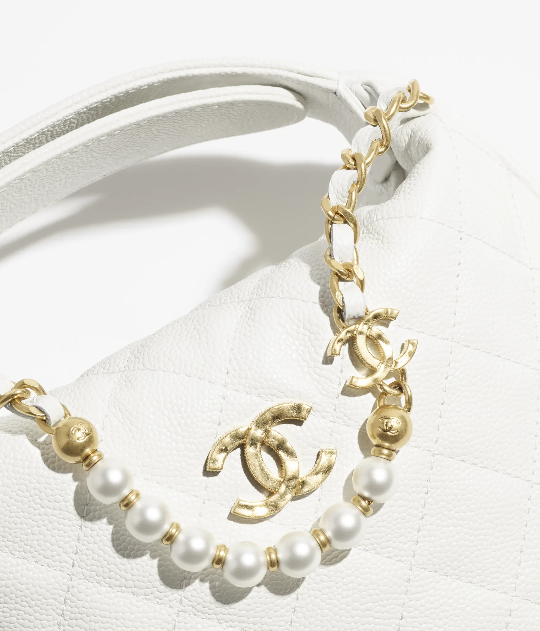 chanel spring summer 2025 white leather pouch