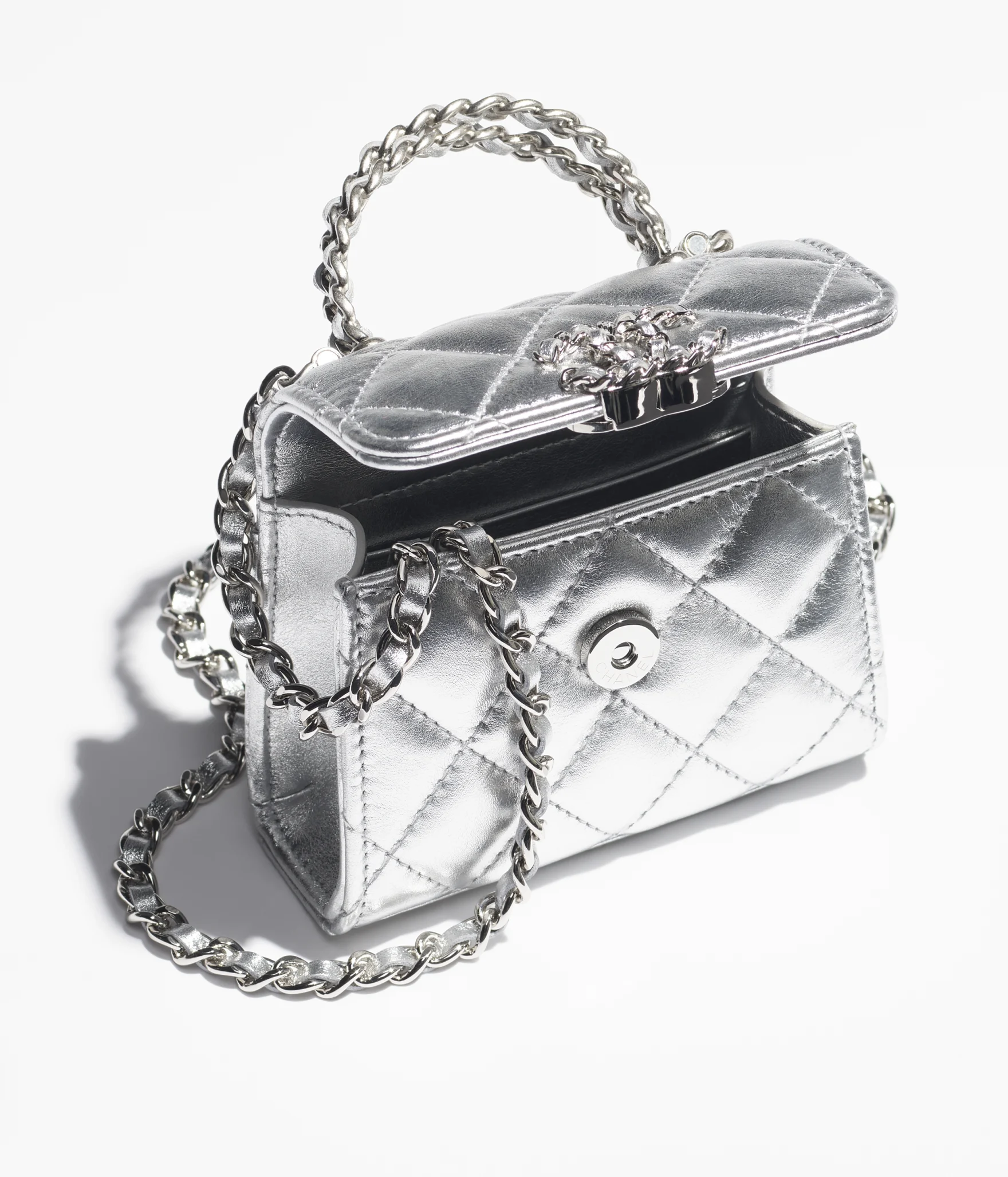 chanel spring summer 2025 clutch with Chain silver